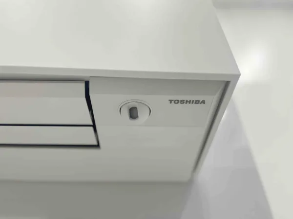 Toshiba Daiseikai 10 white senzor